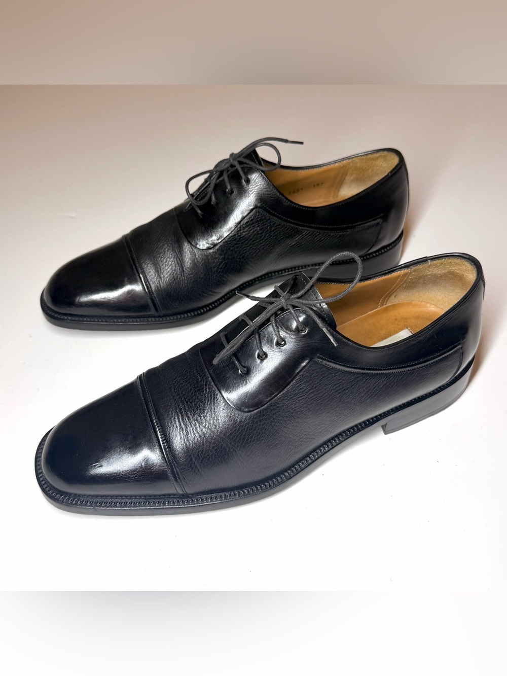 Mezlan Men’s Classic Black Leather Cap-Toe Oxford Men's Dress Shoes Size- 10 M